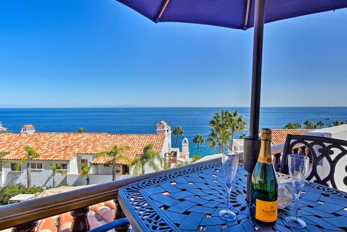 Gorgeous Oceanfront Villa With Panoramic Views Авалон Екстериор снимка