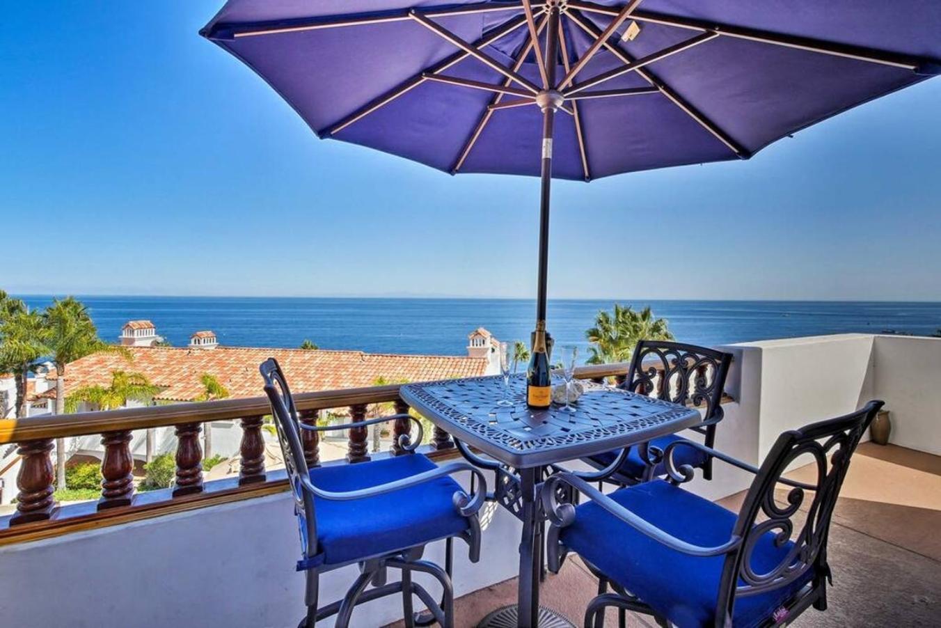 Gorgeous Oceanfront Villa With Panoramic Views Авалон Екстериор снимка